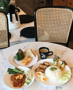 Хостел Blu Monkey Hub and Hotel Suratthani