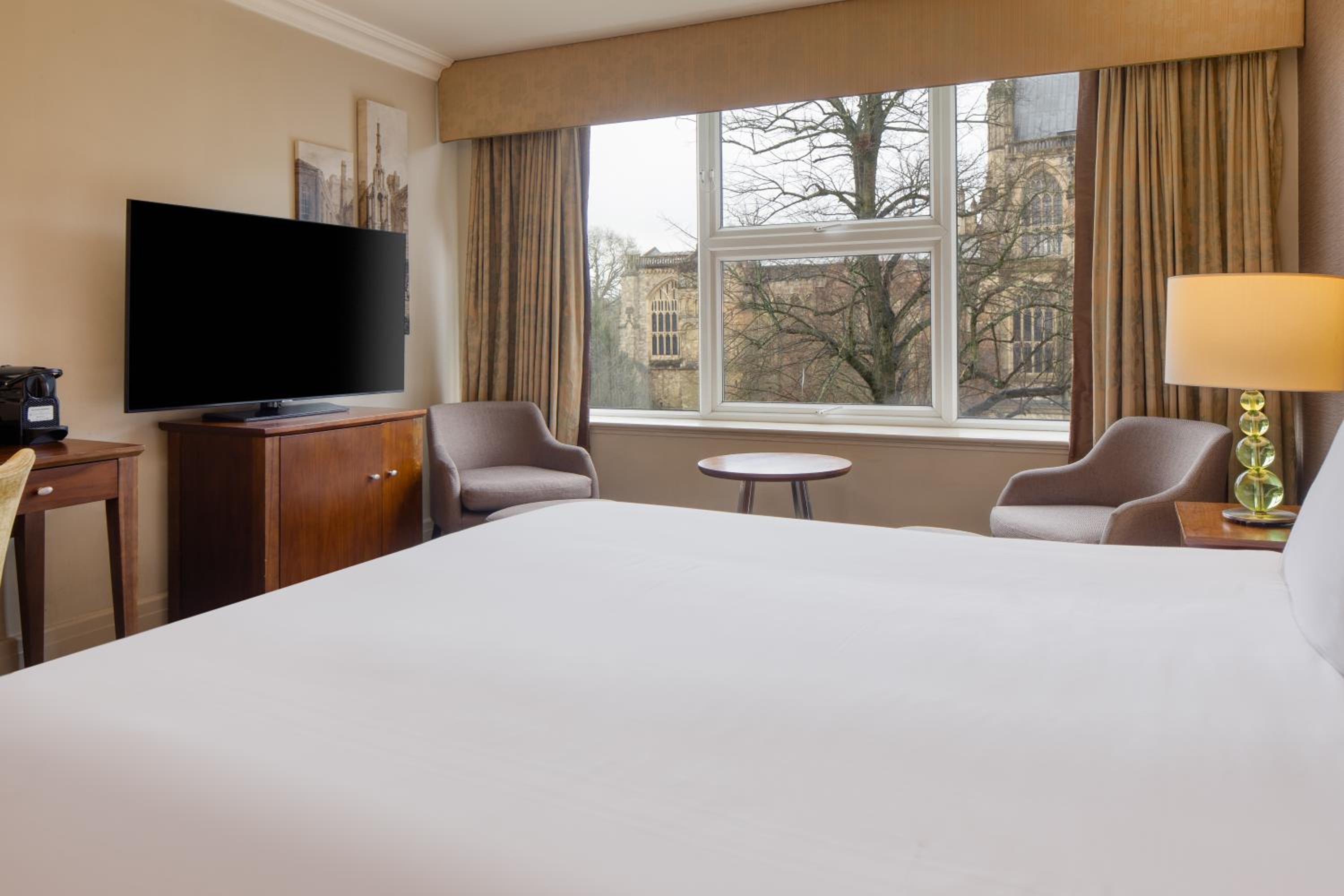 Фото Mercure Winchester Wessex Hotel