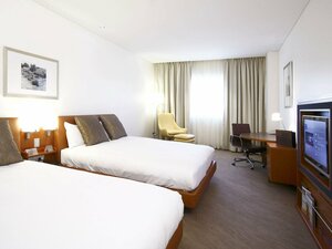 Гостиница Novotel Canberra
