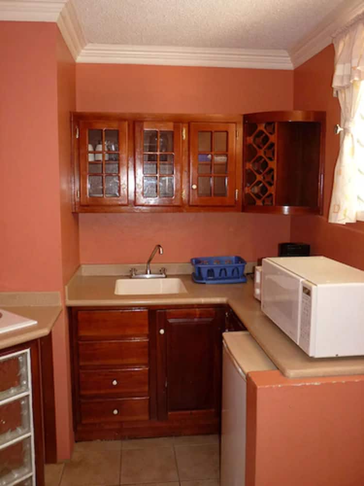 Фото The Mandeville Hotel