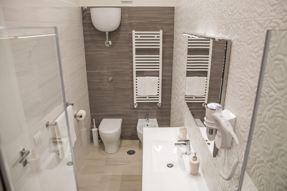 Фото Gleda Rooms Deluxe