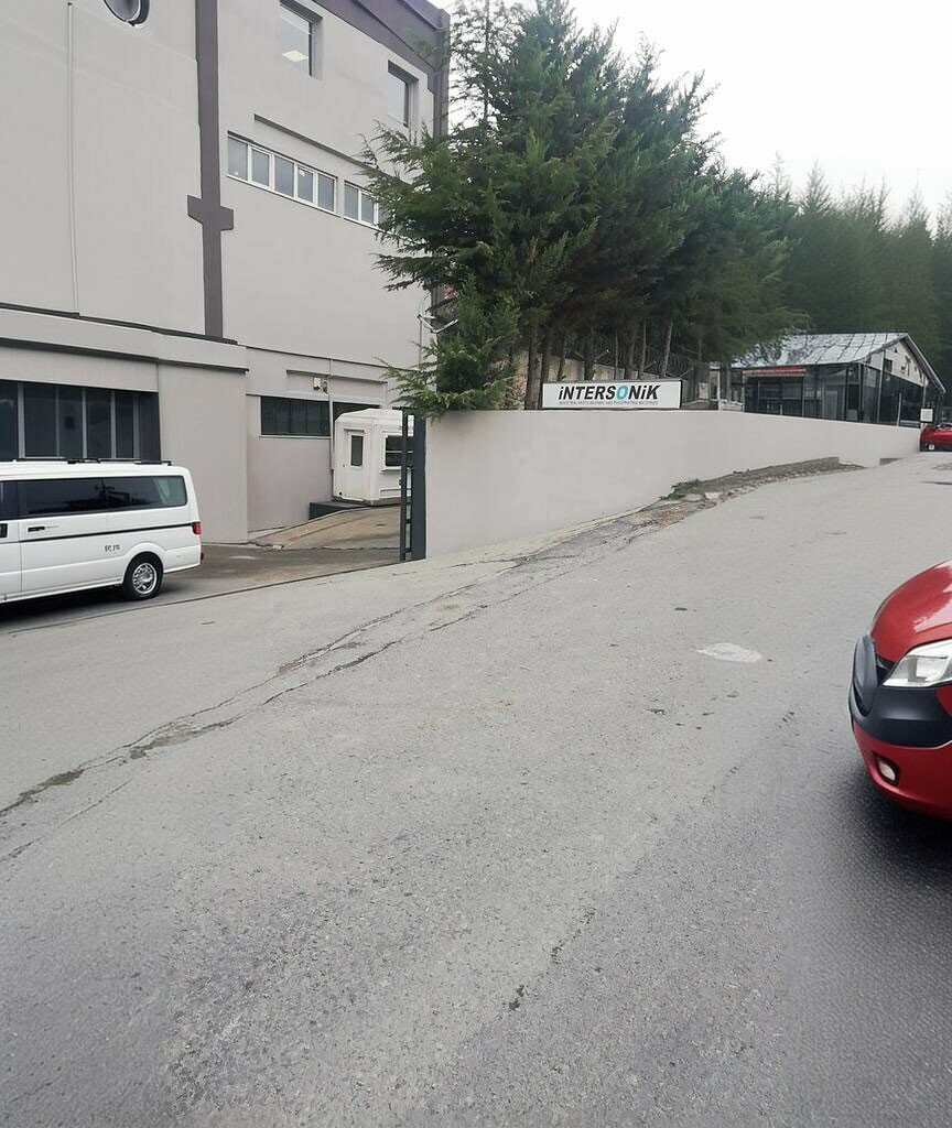 Машиностроительный завод İntersonik Makine, Арнавуткёй, фото