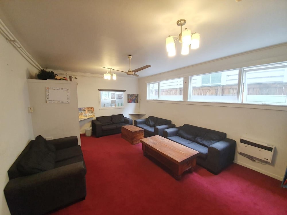 Фото Uenuku Lodge - Hostel