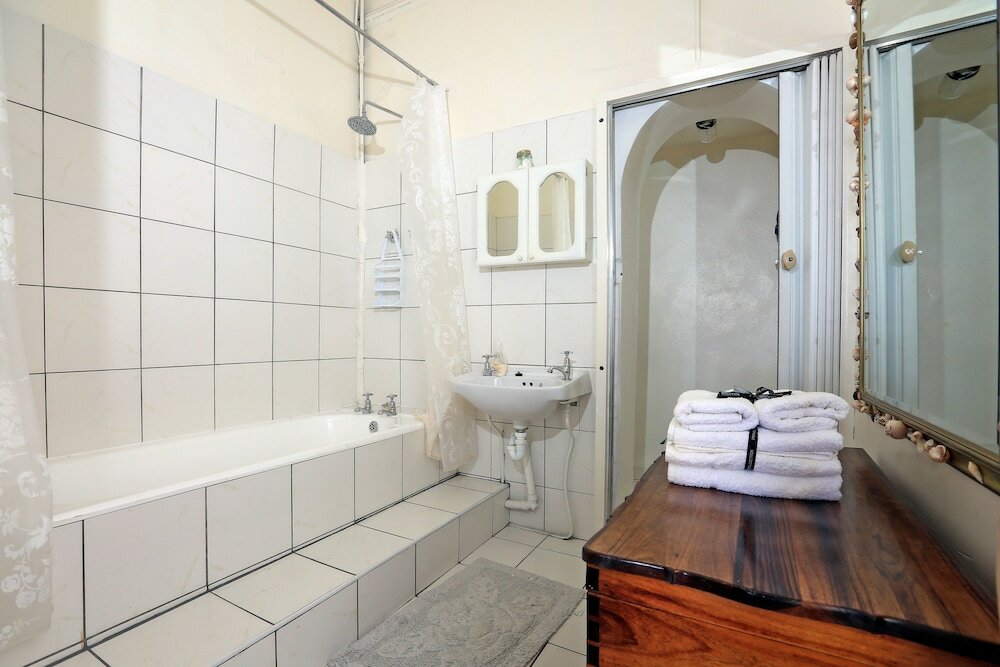 Фото Central Hotel Guest House