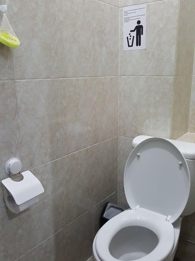 Фото Mador Malang Dorm Hostel