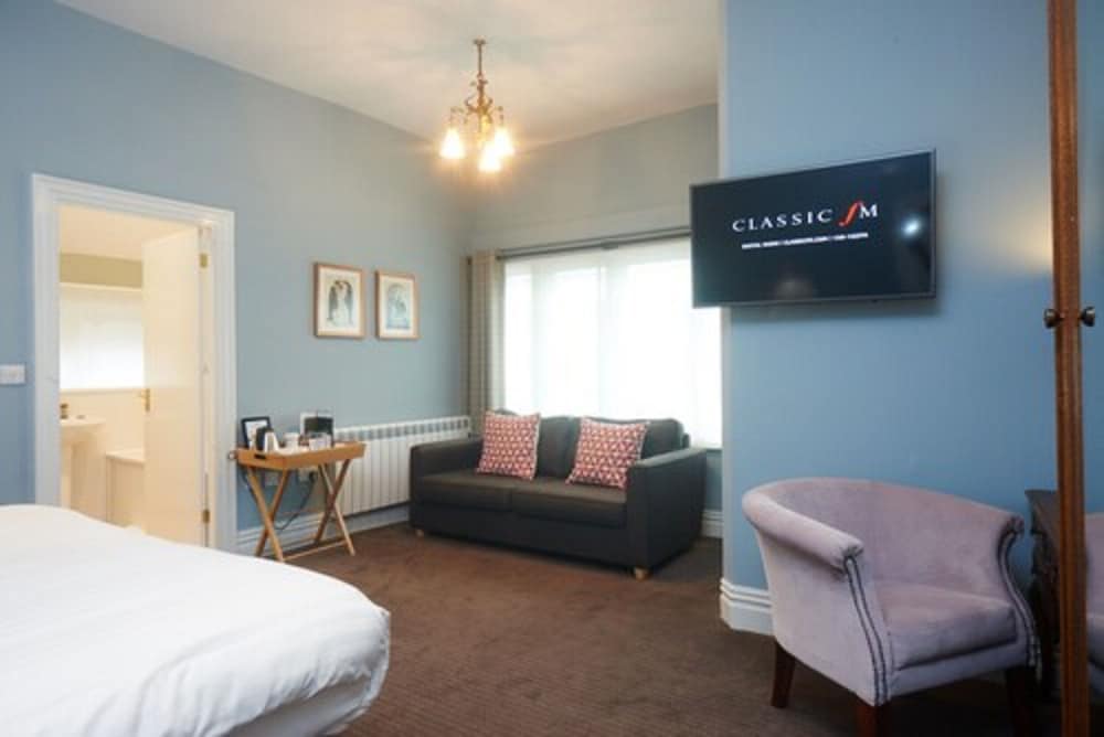 Фото The Embankment