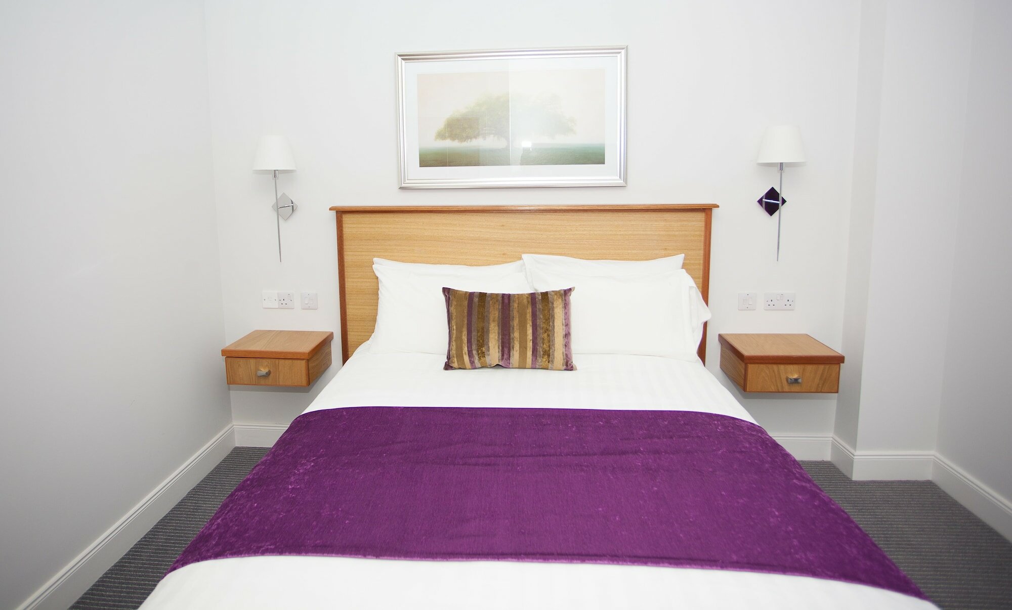 Фото Royal Athenaeum Suites