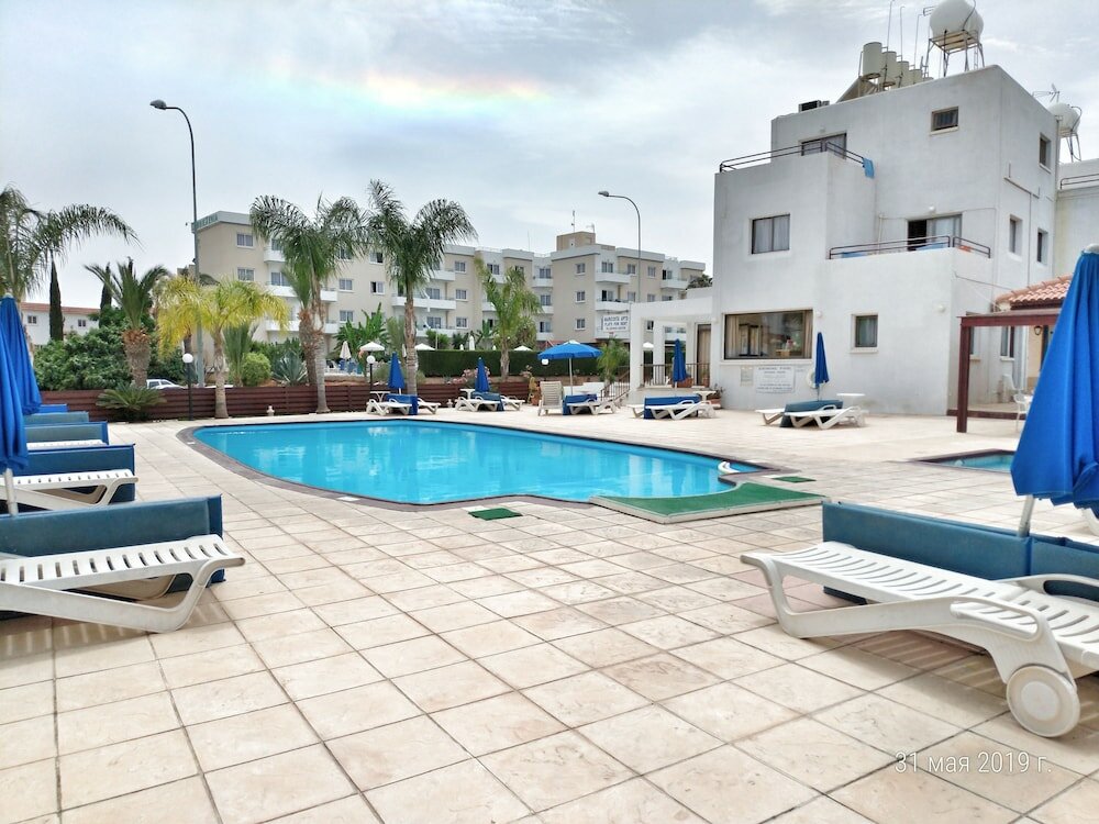 Фото Maricosta Hotel Apartments