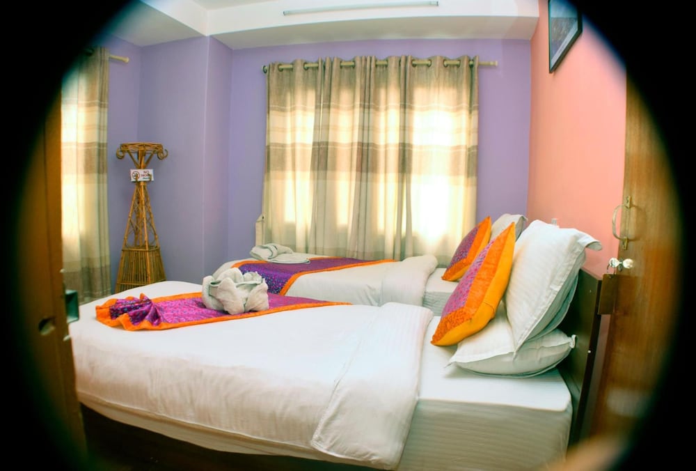 Фото Hotel Rising Home