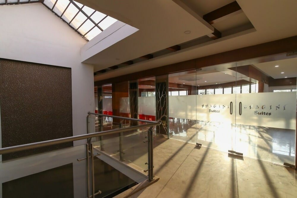 Фото Icon Suites by Bhagini