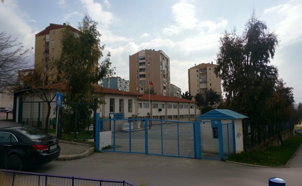 Primary school 80th Year Betontas Primary School, Izmir, photo