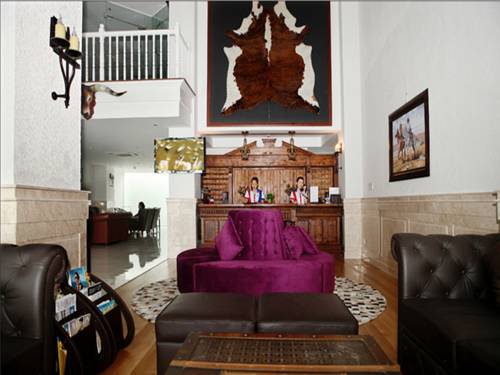 Фото Seventeen Saloon Hotel