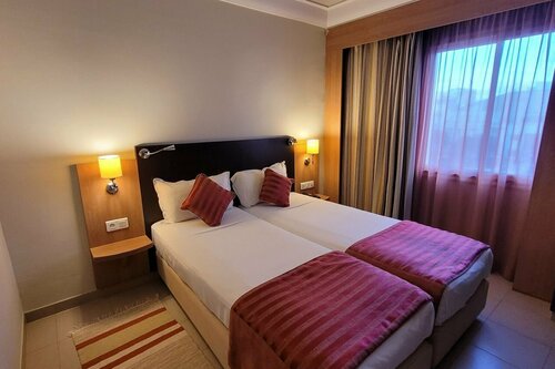 Гостиница Hôtel Tiba в Тунисе