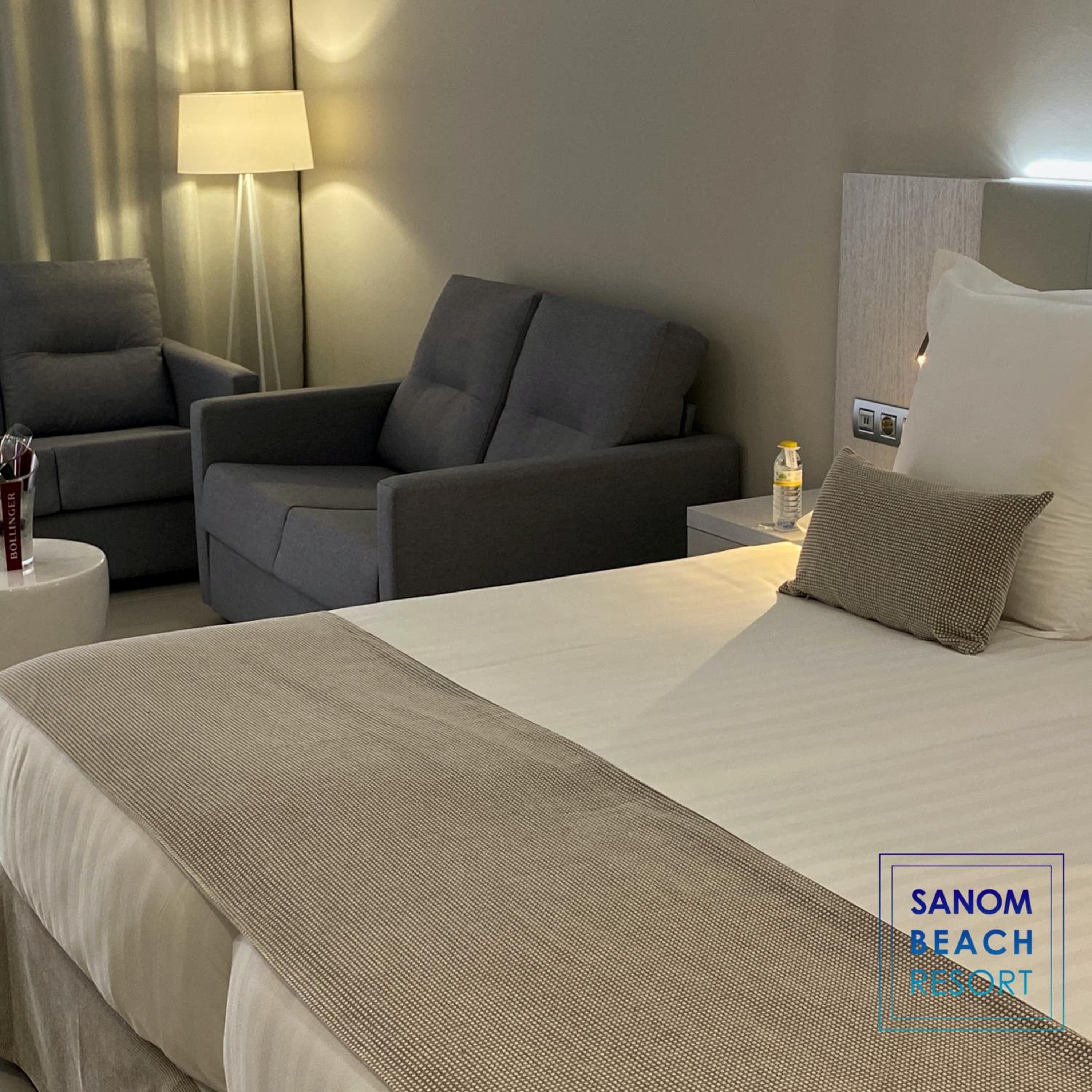 Фото Sanom Beach Resort - Adults Only 