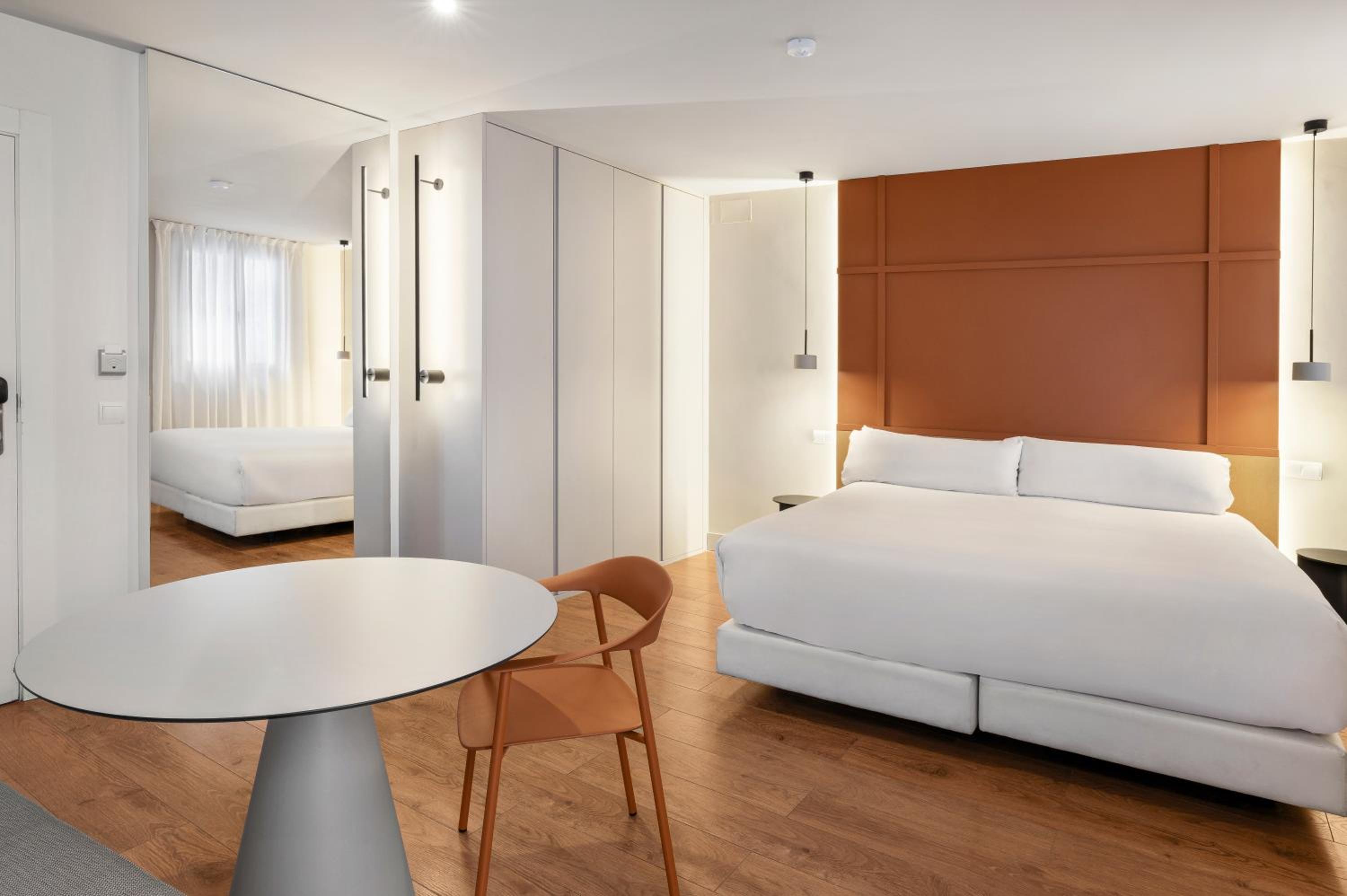 Фото B&b Apartamentos Madrid Centro Fuencarral 46