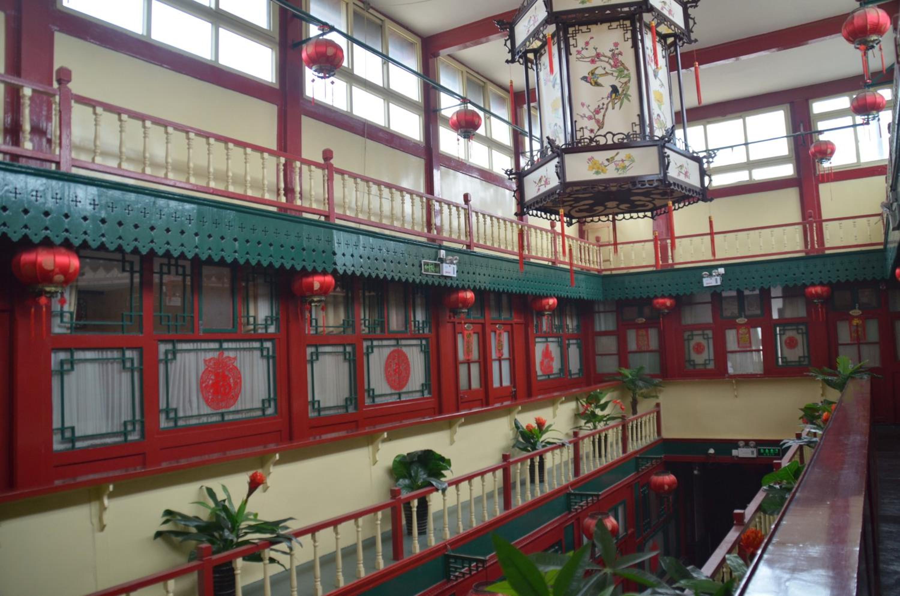 Фото Qianmen Courtyard Hotel