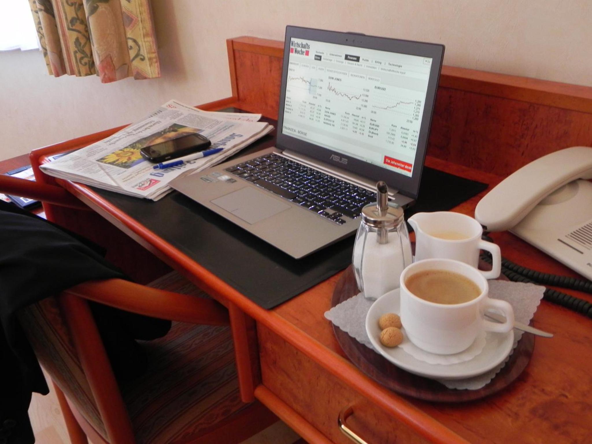 Фото Bahnhof-Hotel Saarlouis