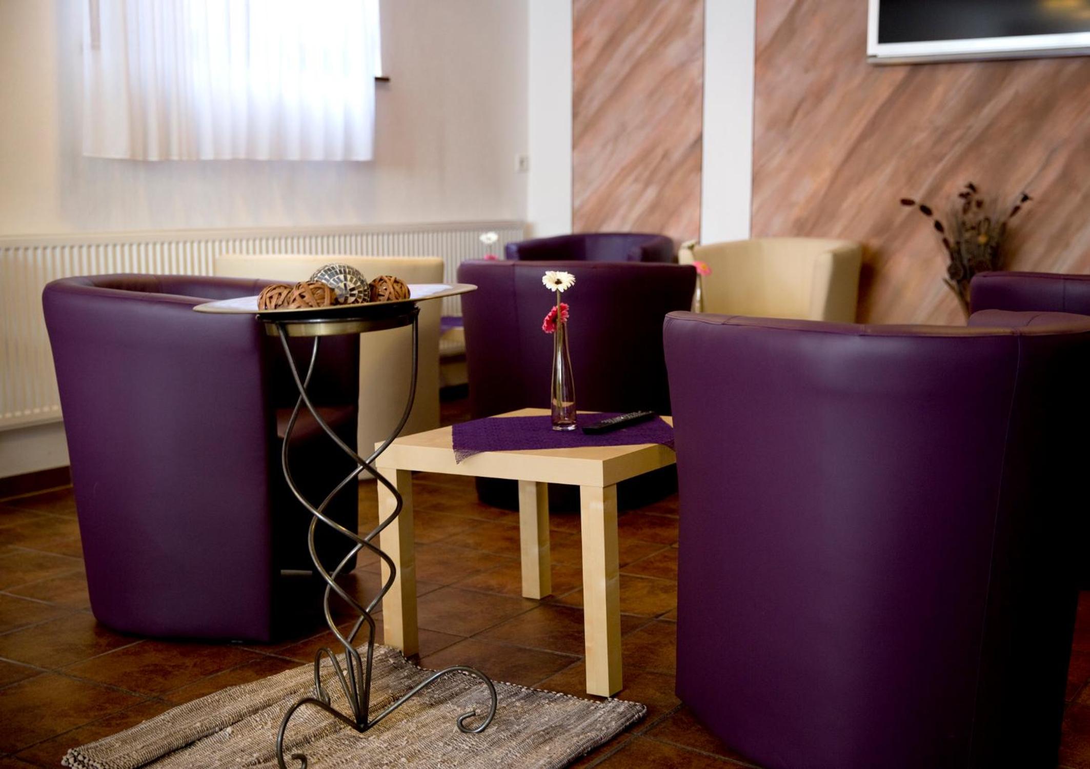 Фото Hotel Garni Goldene Traube