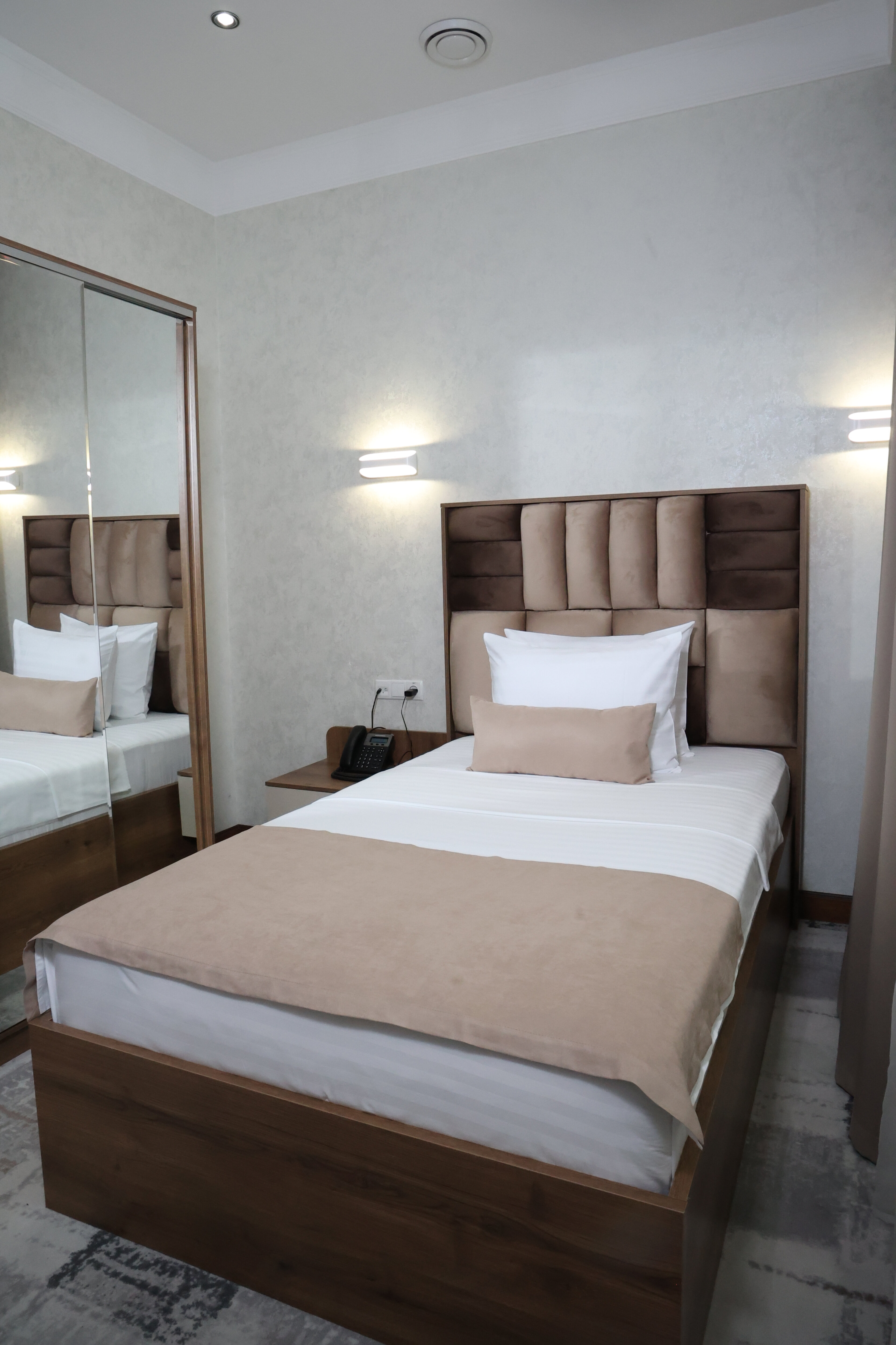 Фото Green Park Hotel