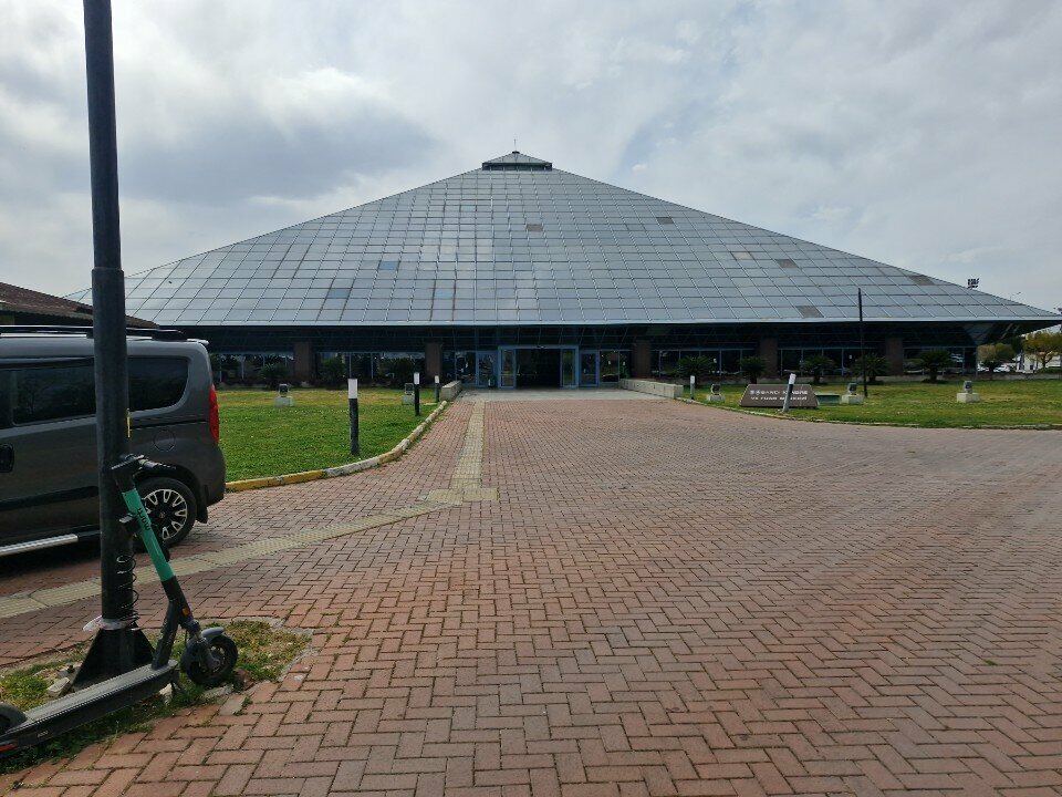 Art studio Glass Pyramid, Antalya, photo