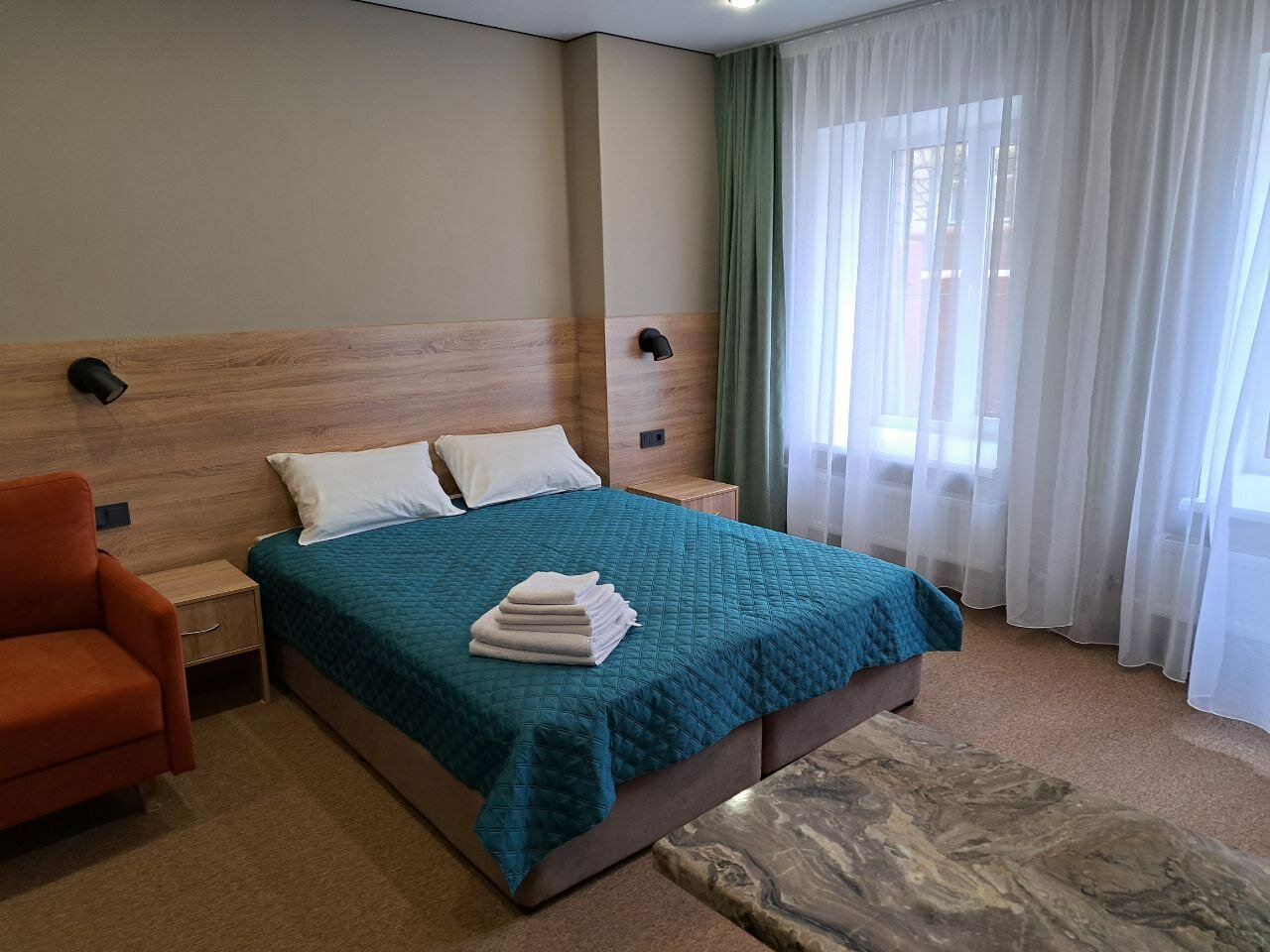 Фото отеля 1