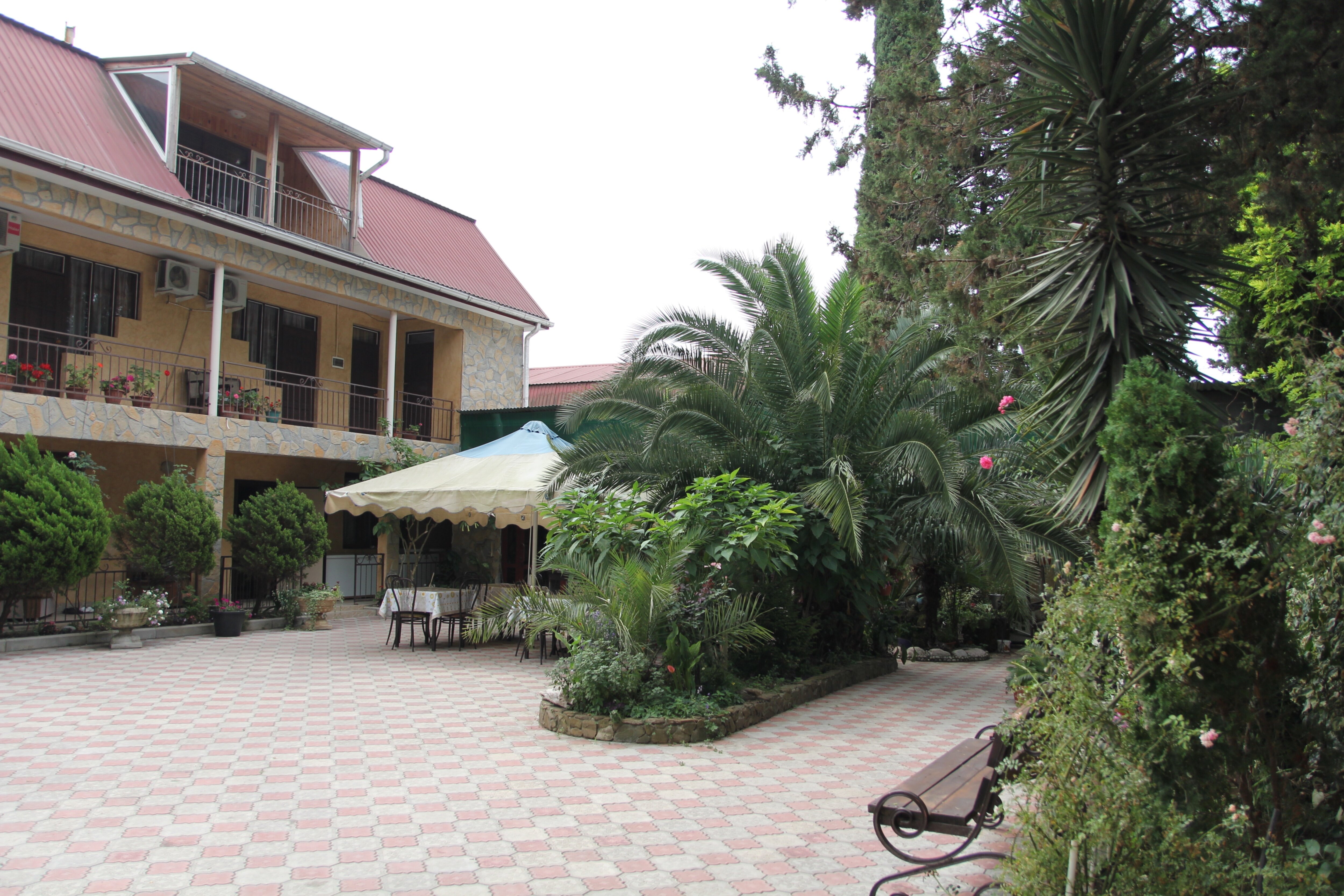 Фото отеля 2