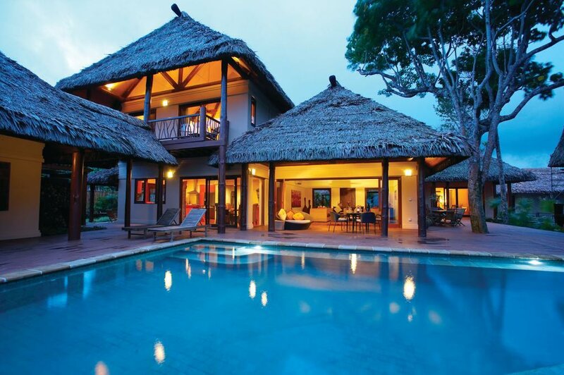 Гостиница Nanuku Resort Fiji