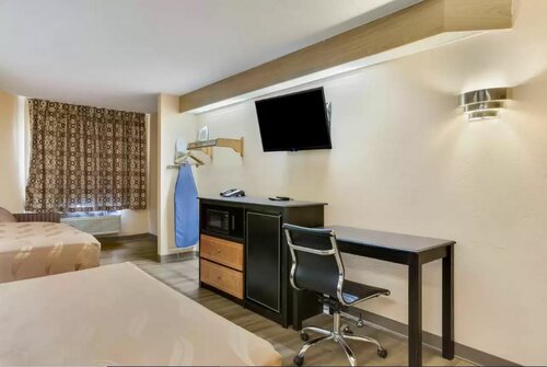 Гостиница Quality Inn Lees Summit - Kansas City в Лис Саммите