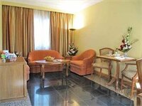 Фото Hotel Ritz Plaza