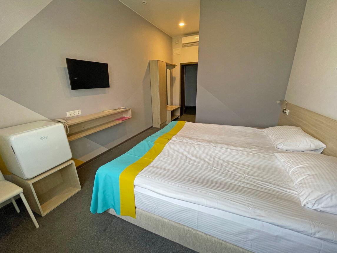 Фото Wake Hotel 1