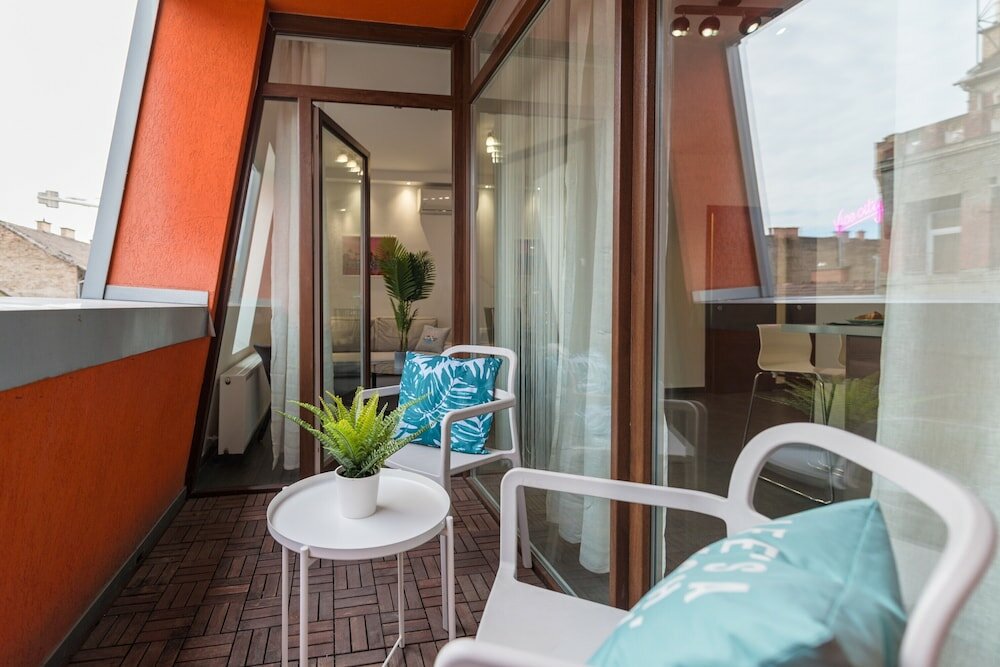 Фото Miami Vice Apartment with Balcony