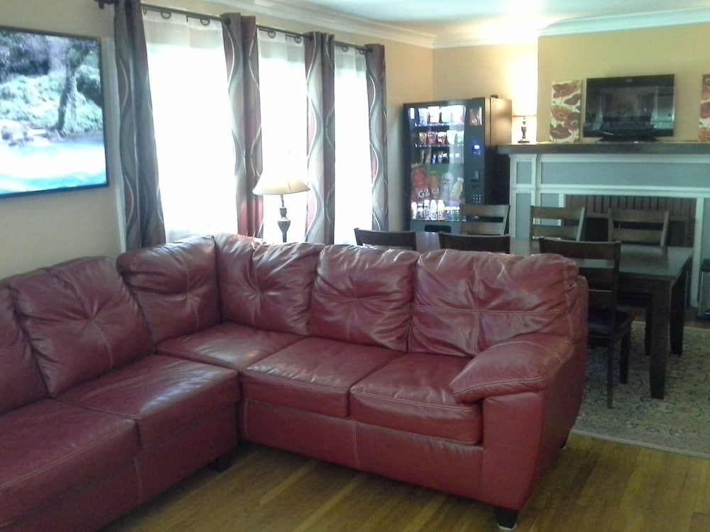 Фото Jarvis Edgewater Park & Beach 5bd Villa