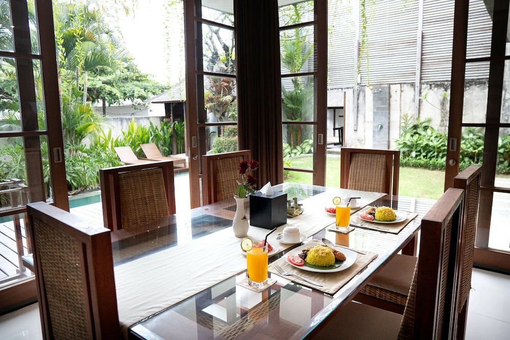 Фото Bale Gede Villas