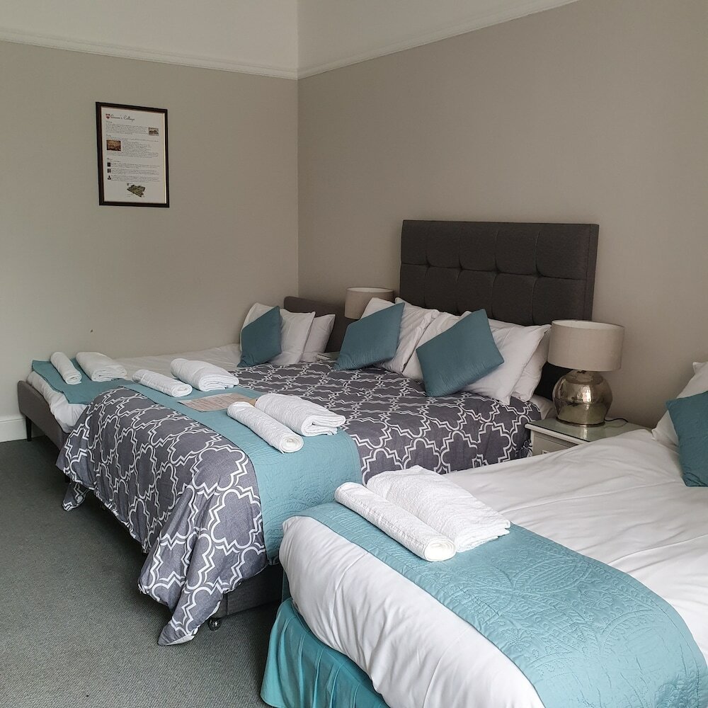 Фото St Margarets Hotel