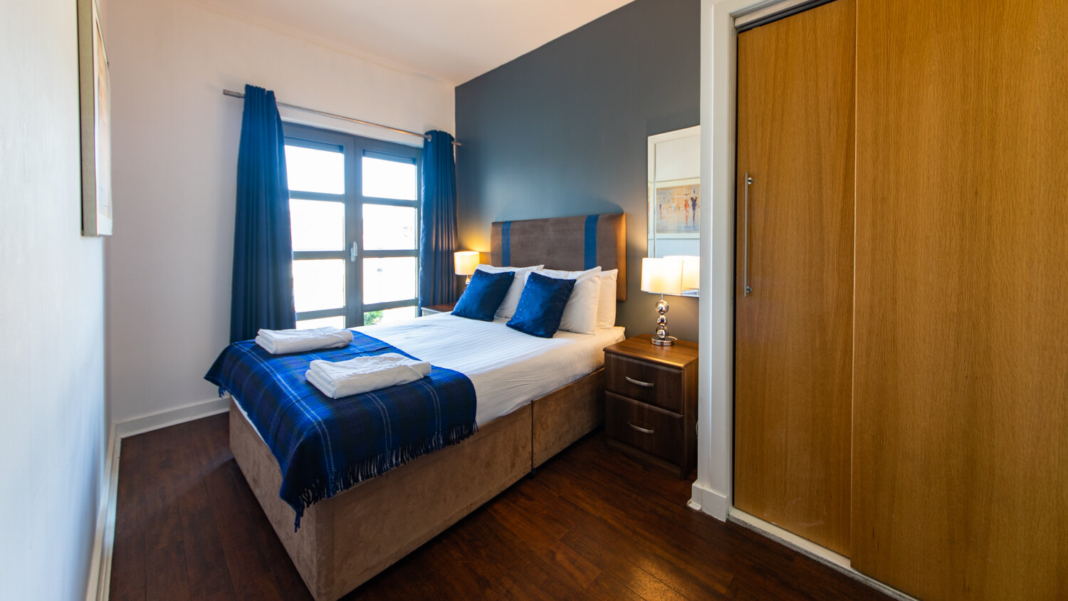 Фото The Spires Serviced Apartments Glasgow