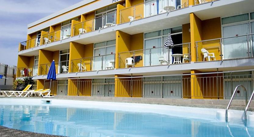 Фото Apartamentos Karina