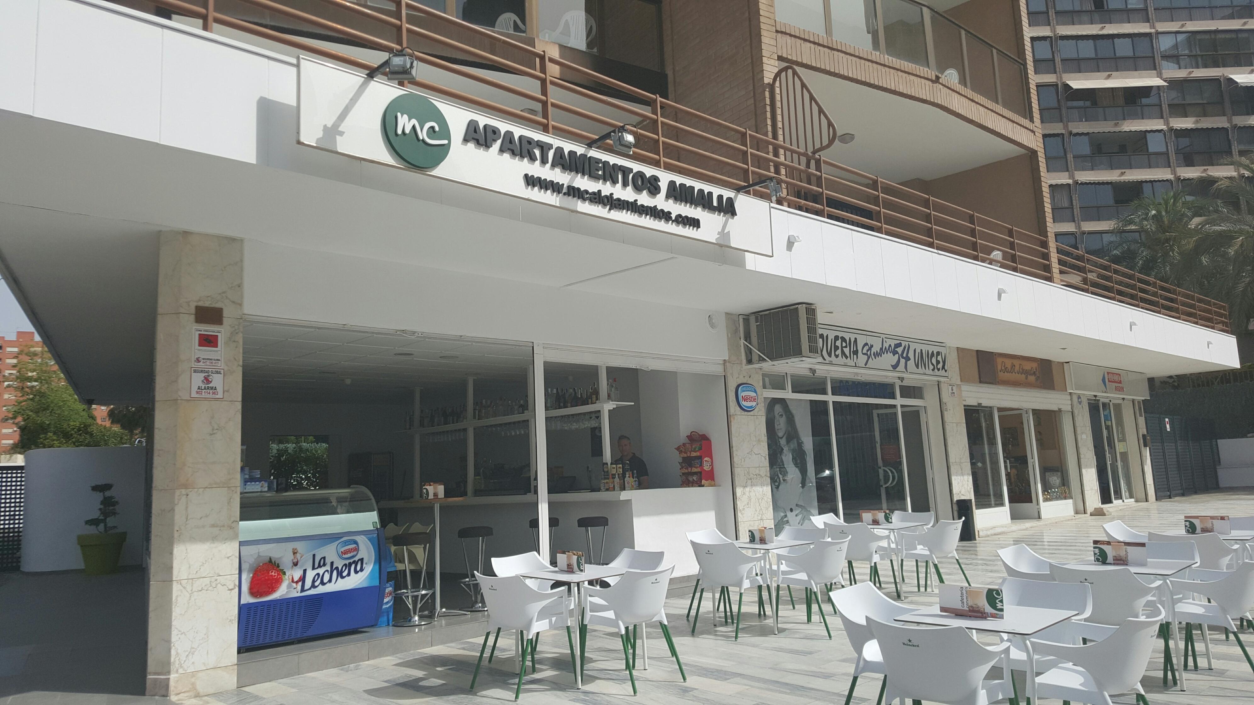 Фото Apartamentos Amalia by MC