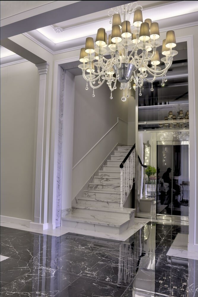 Фото The Moon Boutique Hotel