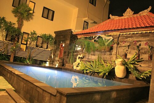 S8 Suardana Hotel