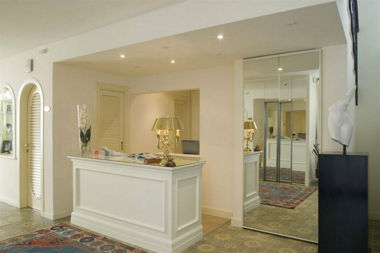 Фото California Park Hotel