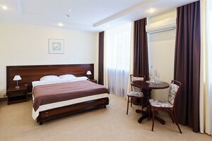 Zheleznogorsk (Zheleznogorsk, ulitsa Lenina, 13), hotel