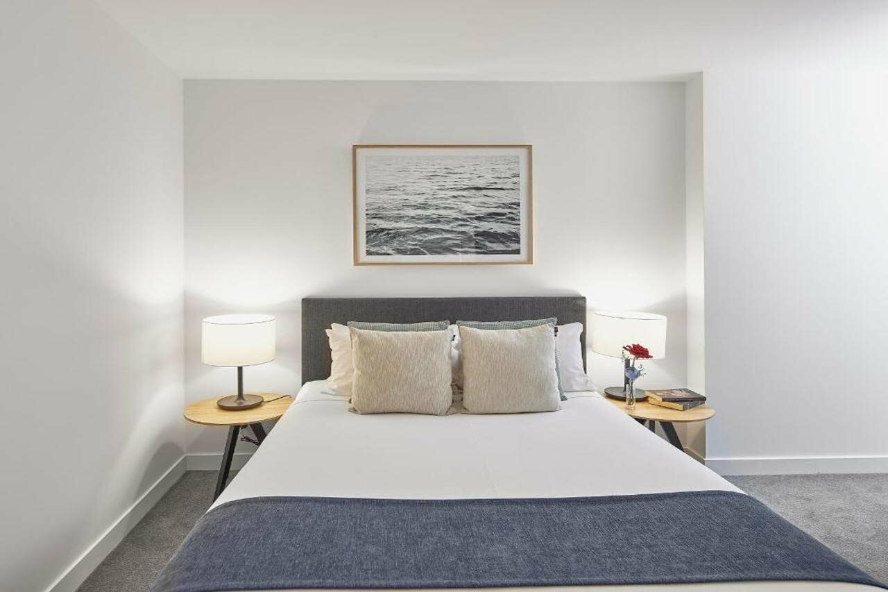 Фото Shadow Play by Peppers