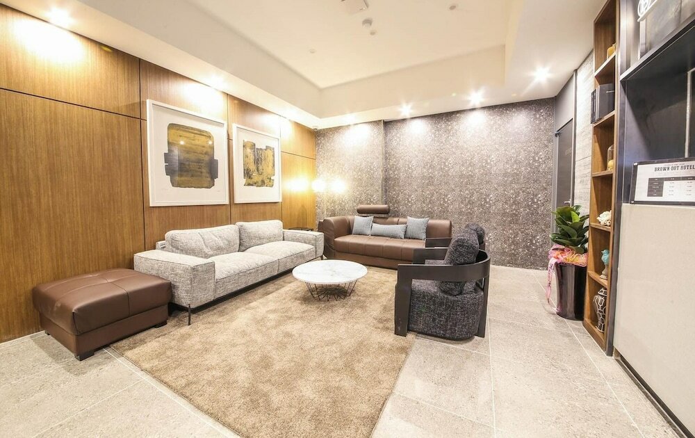 Фото Gupo Brown-Dot Hotel