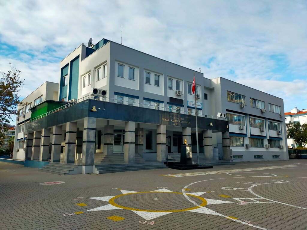 Primary school Ismail Rahmi Karadavut Elementary School, Izmir, photo