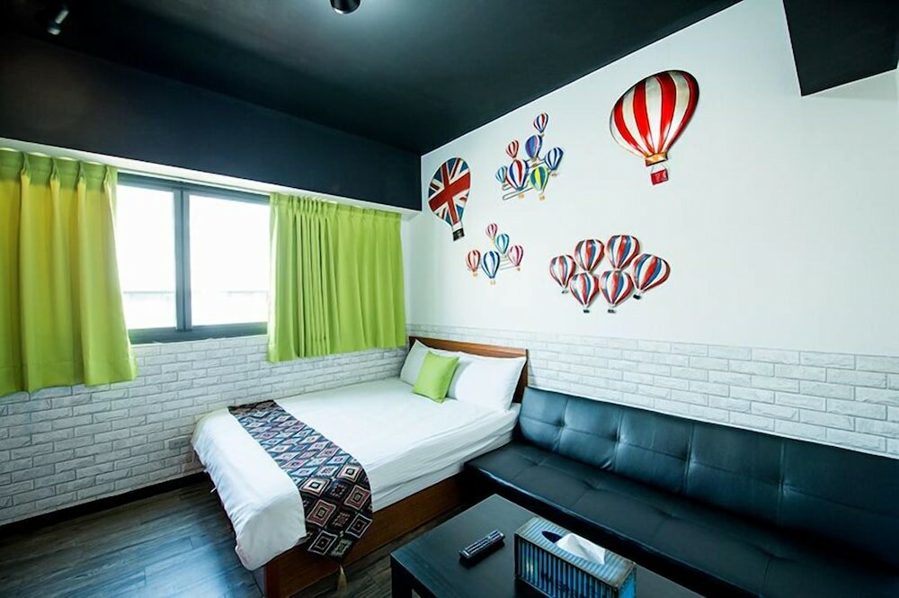 Фото Yizhong Street Meets Summer