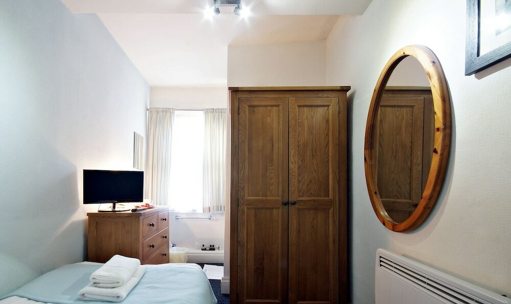 Фото Galtres Lodge Hotel