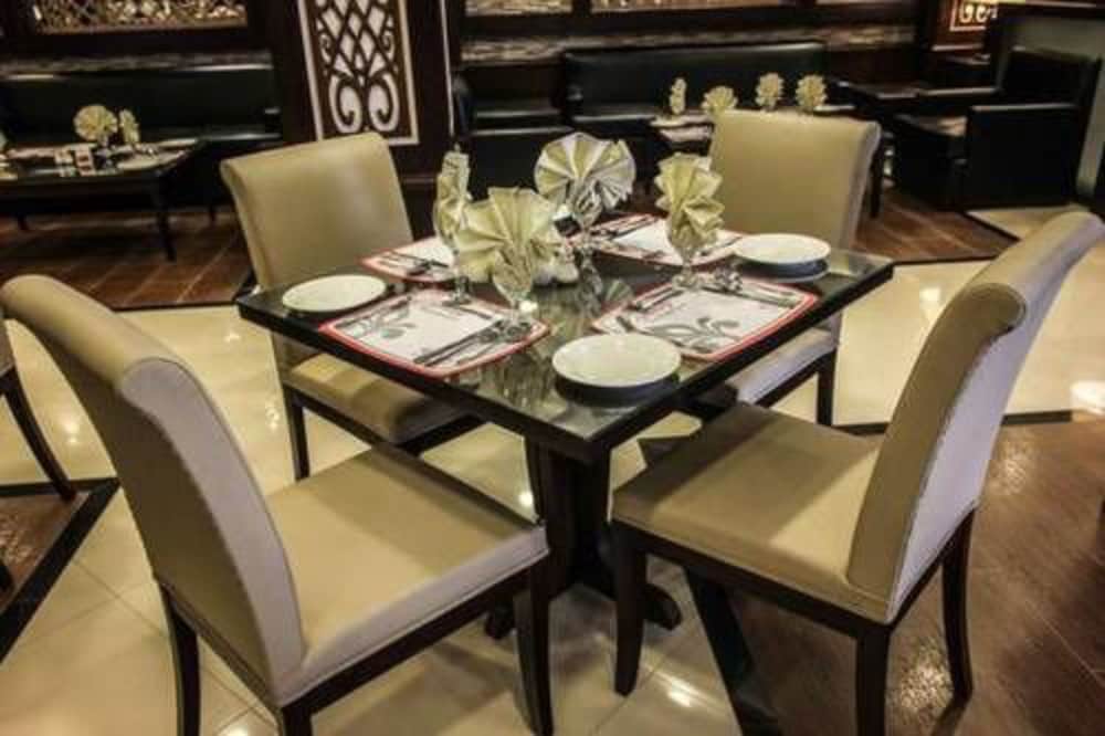 Фото Royalton Hotel - Rawalpindi