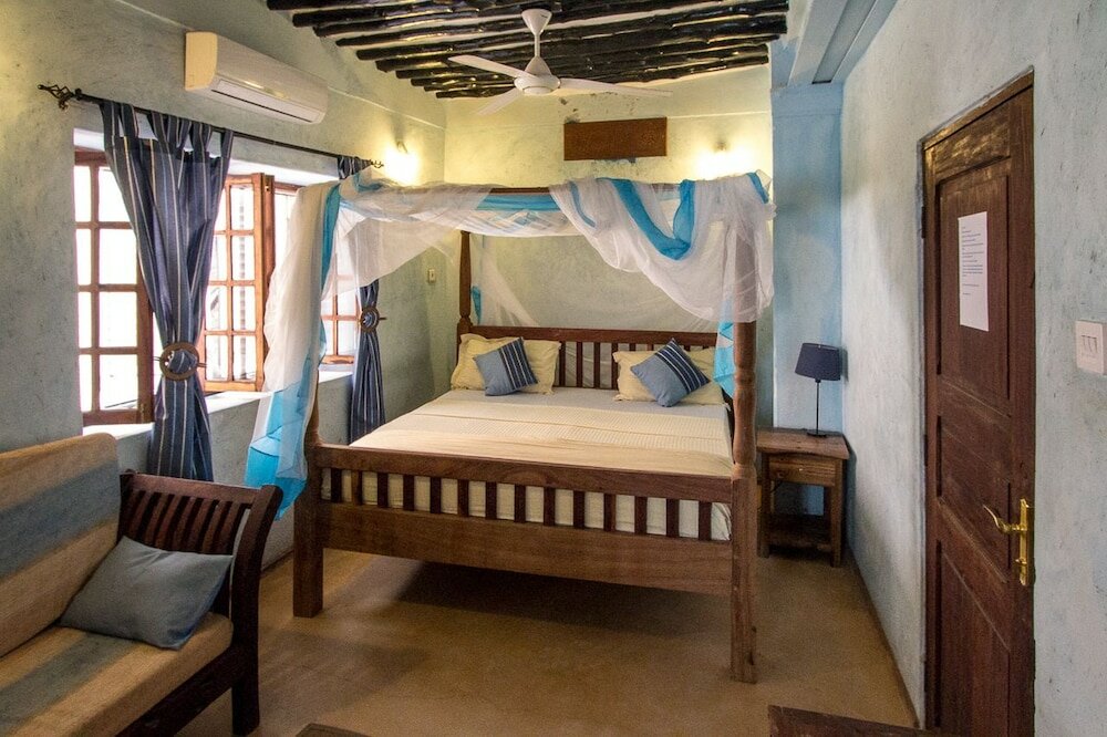 Фото Kiponda B&b