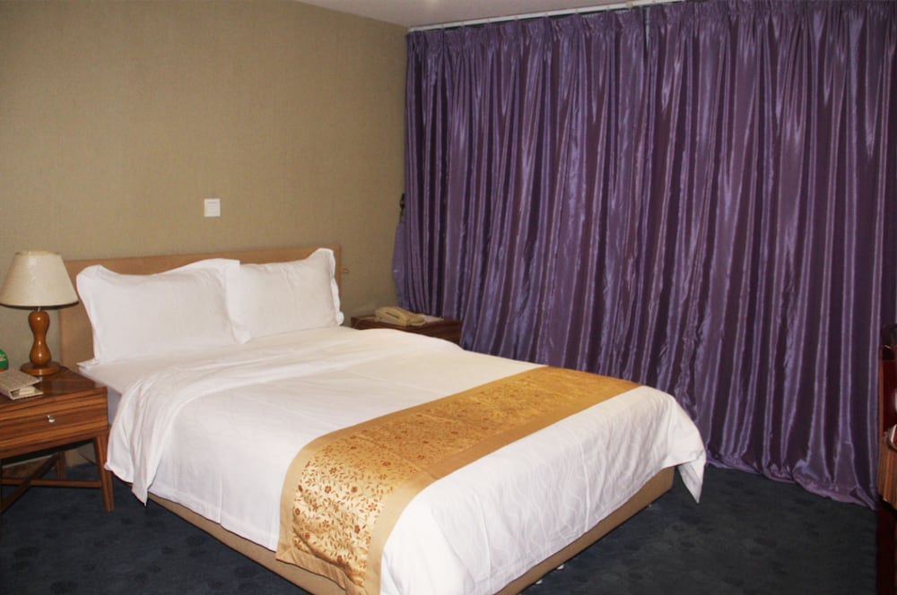 Фото Golden Central Hotel Shenzhen