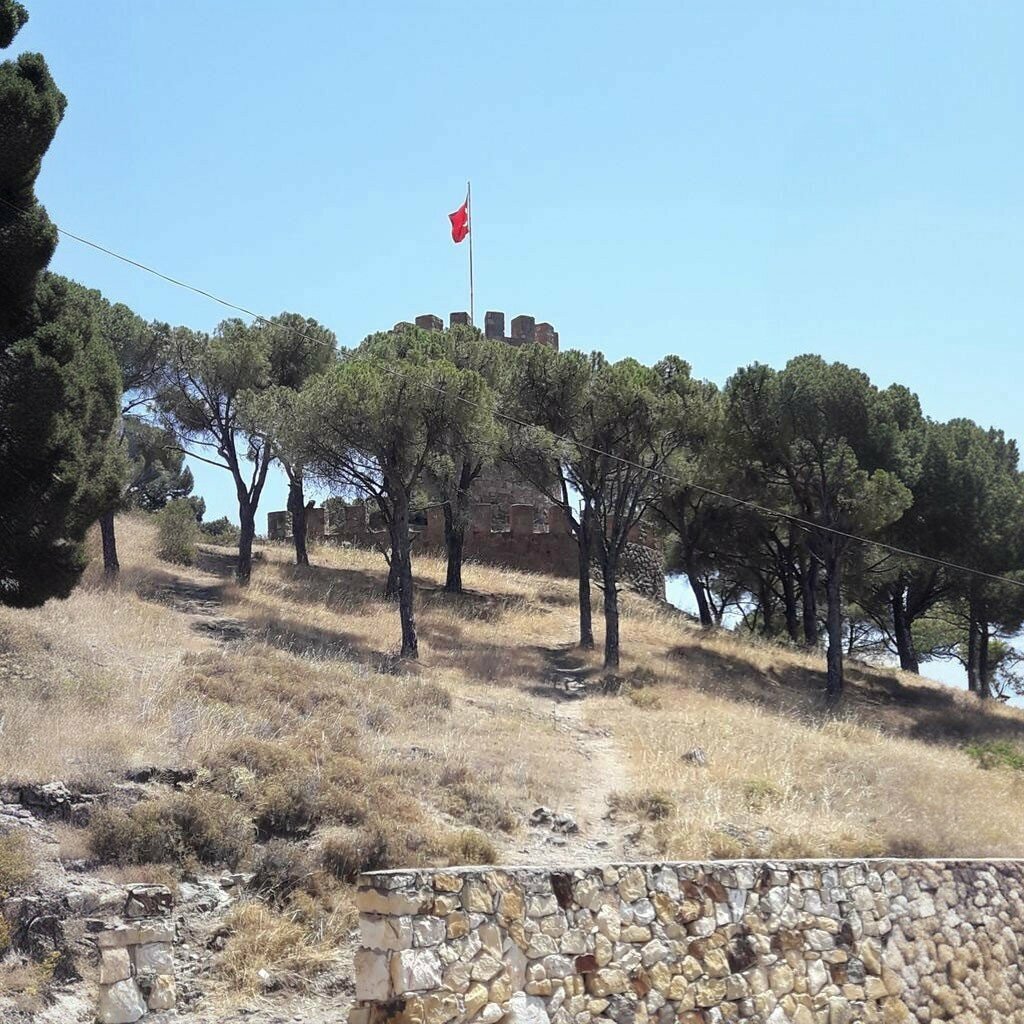 Park Martyr Lieutenant Konuralp Ozcan Park, Ayvalik, photo